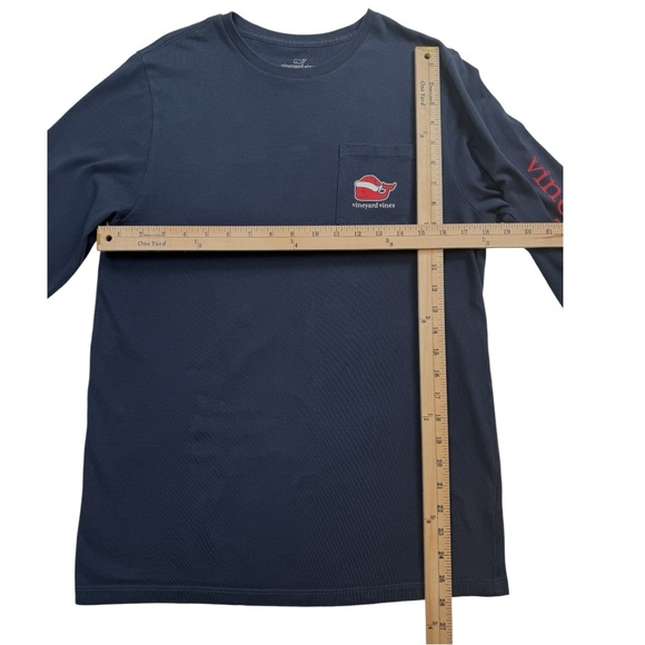 Vineyard‎ Vines Naughty or Nice Christmas Whale Long Sleeve Pocket Tee - Size XL - Picture 8 of 8